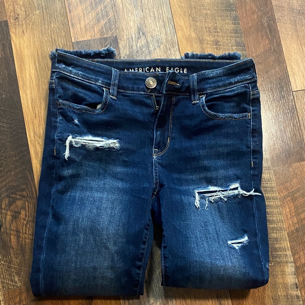 American Eagle Outfitters Women's Dark Blue Distressed Jeans